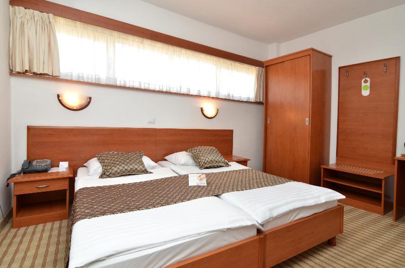 Hotel Neboder Рієка Екстер'єр фото